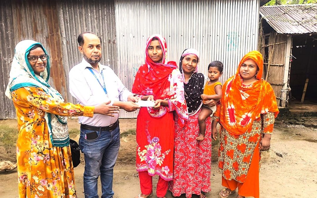 মাধ্যমিক পরীক্ষায় উর্ত্তীণ শিক্ষার্থীদের এককালীন শিক্ষা বৃত্তি প্রদান
