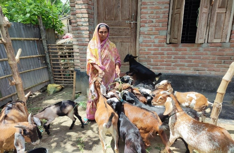 “উদ্যোক্তা হওয়া মানে শুধু লাভ নয়, হাজারো ব্যর্থতা পেরিয়ে আসা।”